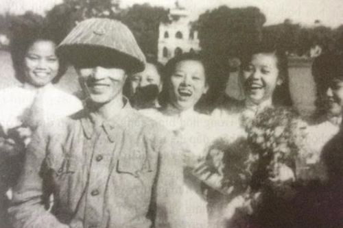 'Ngày về chiến thắng' của vị tướng dẫn đầu Đại đoàn Quân Tiên phong tiến vào tiếp quản Thủ đô