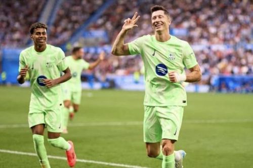 Lewandowski lập hat-trick, Barca vững ngôi đầu La Liga