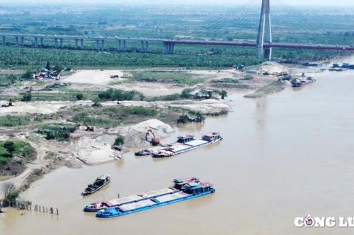 Đông Anh (Hà Nội): Nhiều bến bãi không phép hoạt động tràn lan ven sông Hồng