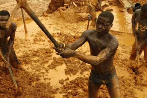 Những mỏ vàng 'thổ phỉ', nỗi nhức nhối ở Ghana và châu Phi