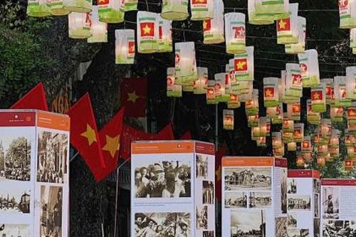 Tưng bừng kỷ niệm 70 năm giải phóng Thủ đô