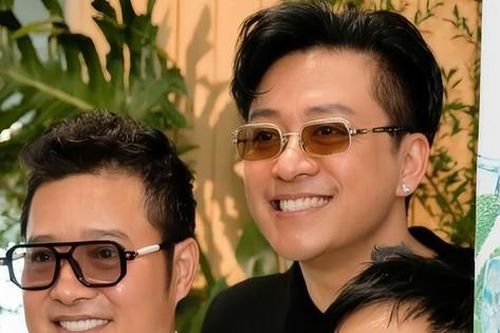 Danh thủ Hồng Sơn hội ngộ các anh trai