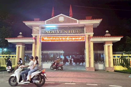 Huế: Học sinh nhập viện vì hút thuốc lá điện tử