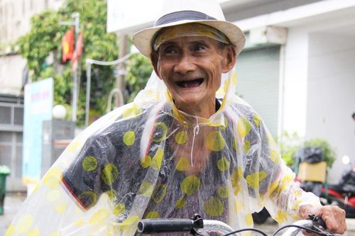 'Dương Quá' U80 không vợ con, hơn 50 năm bán món ăn được khen nức nở