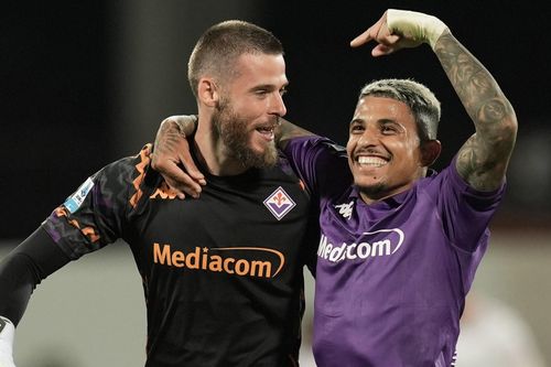 De Gea cản 2 quả phạt đền, Fiorentina hạ gục Milan