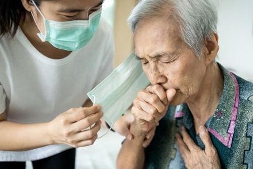 Ho khan suốt 1 tháng, bất ngờ phát hiện mắc 2 bệnh ung thư hiếm gặp