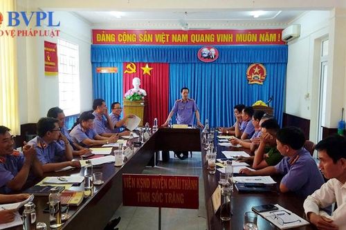 VKSND huyện Châu Thành tọa đàm về tội đánh bạc bằng hình thức đá gà qua mạng Internet