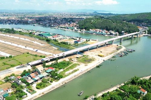 Quyết liệt gỡ vướng để giải phóng mặt bằng đường ven biển qua Nghệ An