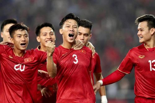 Lần gần đây nhất Sông Lam Nghệ An có số lượng lớn tuyển thủ Đội tuyển Quốc gia là lúc nào?