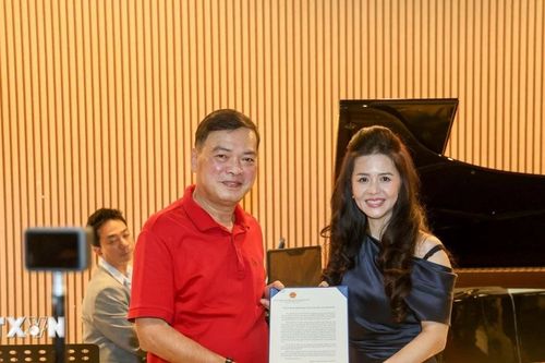 Tấm lòng sẻ chia hướng về quê hương của bà con kiều bào tại Singapore