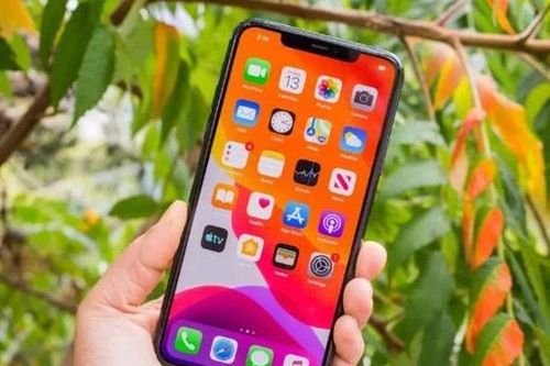 iPhone 11 Pro Max hạ giá mạnh, camera 3 mắt, màn OLED dùng cơ bản vẫn thích như iPhone 16 Pro Max