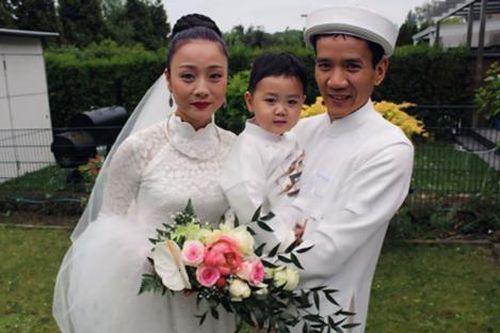Nữ diễn viên công khai hợp đồng hôn nhân với chồng sau nhiều năm chung sống