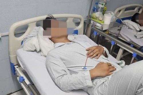 Công an điều tra vụ nam sinh bị cướp, đánh trọng thương ở Hà Nội