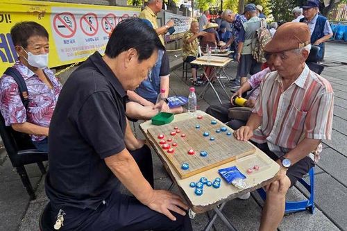 Dân số già nhanh, quỹ hưu trí quốc gia Hàn Quốc rơi vào khủng hoảng