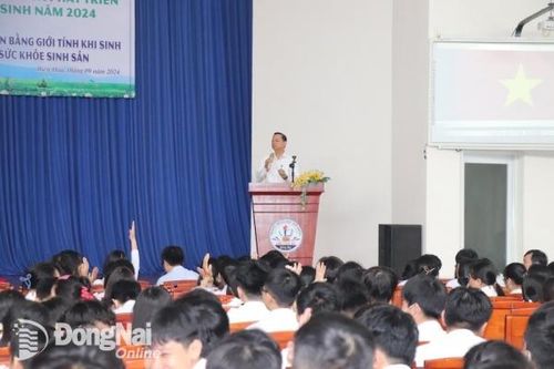 Trường trung học phổ thông Chu Văn An ở Biên Hòa tham gia thí điểm dạy tiếng Hàn