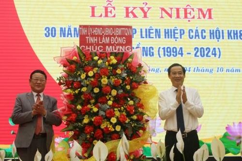 Mỗi hội viên Liên hiệp Hội, tri thức phải vững vàng, tấm lòng phải sắt son