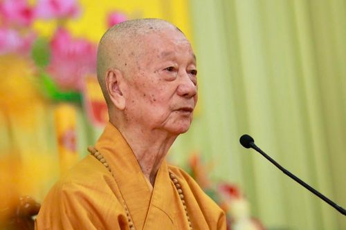 Đức Pháp chủ GHPGVN: Cần chú trọng việc độ người xuất gia và trách nhiệm truyền giới pháp
