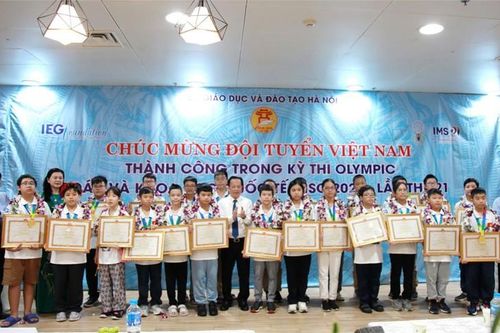 Học sinh Hà Nội xếp thứ 2 toàn đoàn Olympic toán và khoa học quốc tế 2024