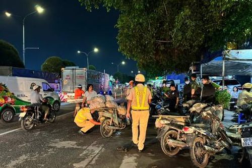 Người dân và tiểu thương đồng tình ủng hộ