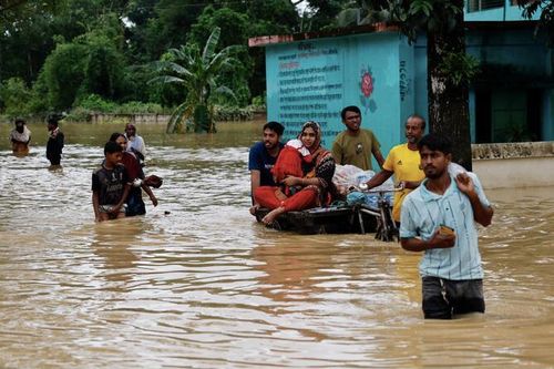 Lũ lụt ở Bangladesh khiến 5 người thiệt mạng, hàng nghìn người mắc kẹt