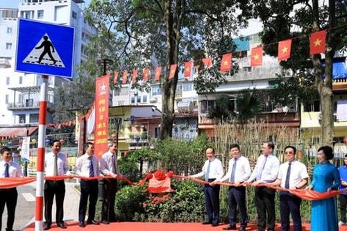 Đồng chí Nguyễn Ngọc Tuấn dự lễ gắn biển công trình chào mừng 70 năm Ngày Giải phóng Thủ đô tại quận Ba Đình