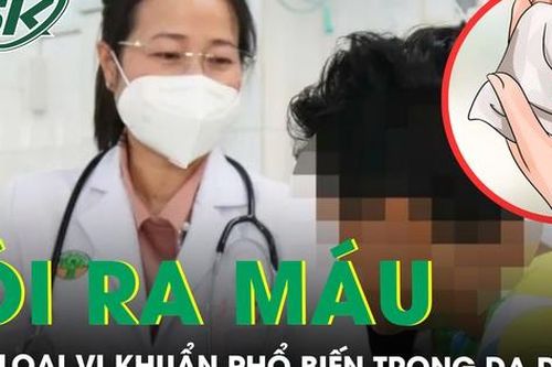 Bé trai ói ra máu và đi tiêu phân đen, không ngờ dạ dày có thứ này