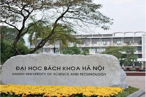 ĐH Bách khoa Hà Nội xin lỗi vì sinh viên được phục vụ cơm canh thừa khi học giáo dục quốc phòng
