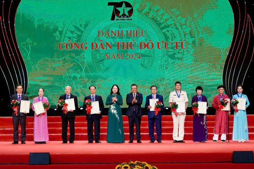 Hà Nội vinh danh 'Công dân Thủ đô ưu tú' năm 2024