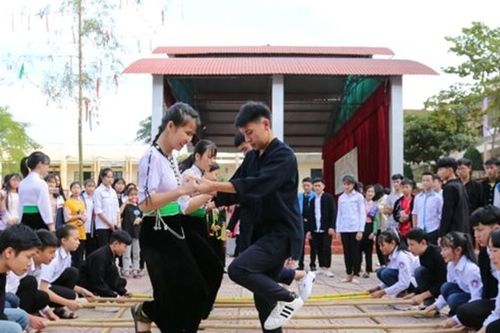 Đảm bảo nước hợp vệ sinh cho đồng bào dân tộc thiểu số