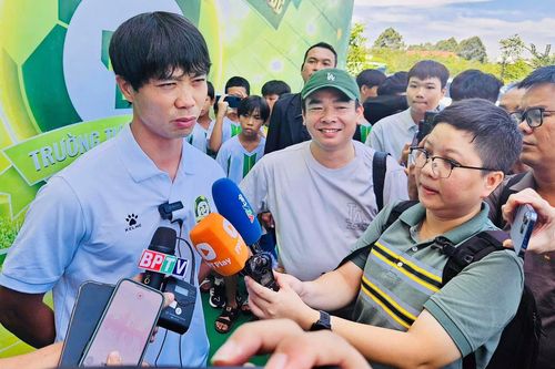 Bình Phước bán hết vé trong 15 phút nhờ 'cơn sốt' Công Phượng