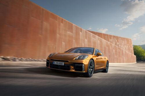 Porsche Panamera mới ra mắt VN - có bản e-hybrid, giá từ 6,42 tỷ đồng