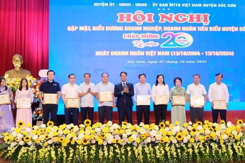 Huyện Sóc Sơn biểu dương 20 doanh nghiệp và 15 doanh nhân tiêu biểu
