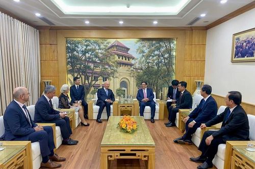 Thủ tướng Chính phủ Phạm Minh Chính tiếp Giáo sư Klaus Schwab