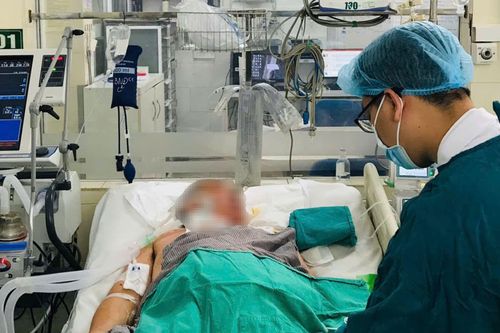 Nguy kịch do nhiễm uốn ván sau lội nước bẩn trong mưa bão