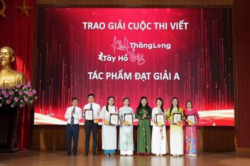 Trao giải cuộc thi viết 'Khát vọng Tây Hồ - Khát vọng Thăng Long' năm 2024