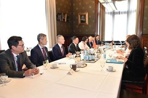 Việt Nam luôn coi trọng phát triển mối quan hệ Đối tác chiến lược với Đức