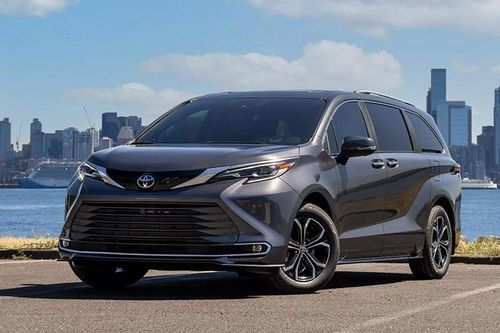 Toyota Sienna 2025 'ăn' chỉ 6,53 lít xăng/100km, từ 973 triệu đồng