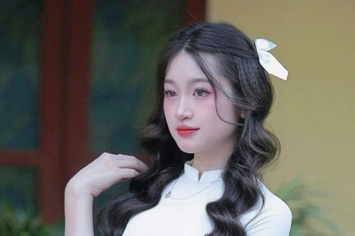 Hành trình trở thành thủ khoa đầu vào ngành ngôn ngữ Trung của nữ sinh xứ Nghệ