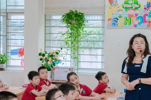 Hiệu quả tích cực từ chuyển đổi số trong quản lý hồ sơ và thu chi