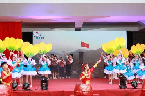 Học sinh quận Hoàn Kiếm hào hứng tham gia Ngày hội ngôn ngữ