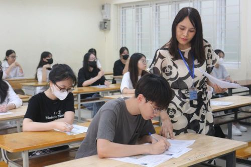 Tổ chức kỳ thi tốt nghiệp THPT theo hướng giảm áp lực, ít tốn kém cho thí sinh, gia đình và xã hội