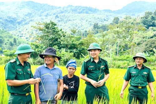 Những đảng viên biên phòng đặc biệt nơi biên giới tỉnh Quảng Trị - Bài 1: Sứ mệnh thứ hai trên vai màu áo lính