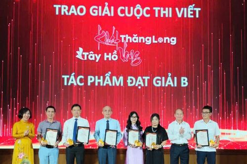 Báo Pháp luật Việt Nam đạt giải B cuộc thi viết 'Khát vọng Tây Hồ - Khát vọng Thăng Long' năm 2024