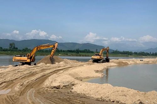 Công ty đấu giá phản hồi quyết định hủy đấu giá 3 mỏ cát 'khủng' của Hà Nội