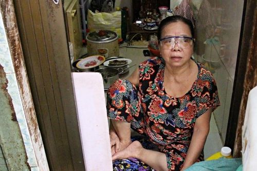 Sống ở hẻm 'nhà thùng' TPHCM: Một thời ăn, ngủ chia ca, tang sự ra đầu phố