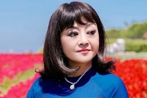 Danh ca Hương Lan xin lỗi