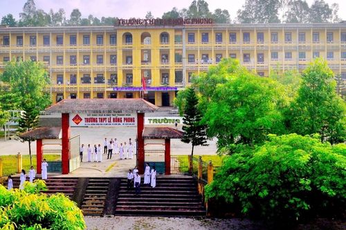 Bị nhập nhầm điểm, thí sinh trượt trở thành thủ khoa lớp 10