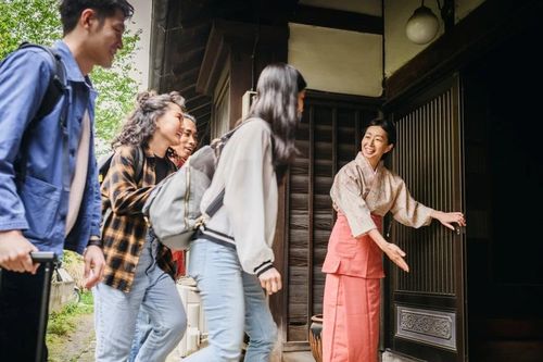 Nghỉ dưỡng đa thế hệ: Xu hướng 'du lịch kết nối' tại Việt Nam