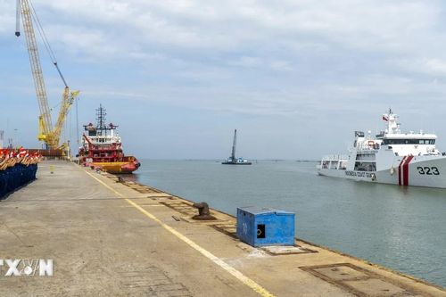Tàu Cảnh sát biển Indonesia thăm xã giao tại tỉnh Bà Rịa-Vũng Tàu