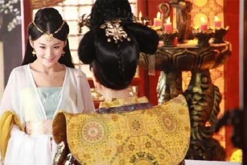 Cuộc đời bi thảm của hoàng hậu tỏa mùi thơm như Hàm Hương, bị chồng bắt lột đồ trước mặt hàng trăm người đàn ông
